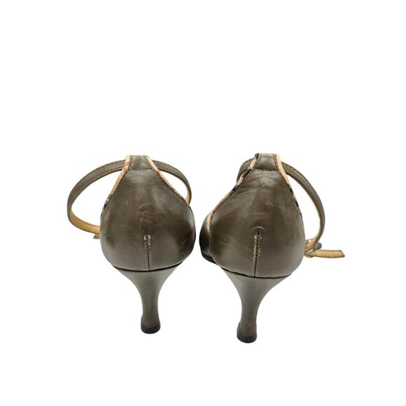 Burberry Heels - Picture 3 of 3